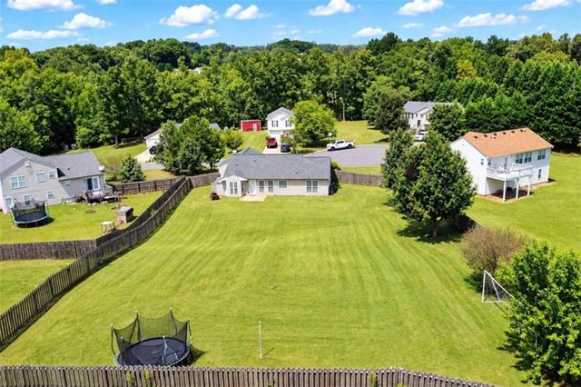 485 Raymond Drive, Winder, GA 30680