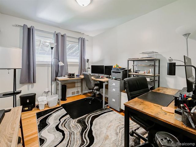 29221 Mark Avenue, Madison Heights, MI 48071