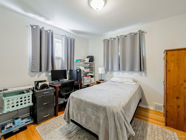 29221 Mark Avenue, Madison Heights, MI 48071