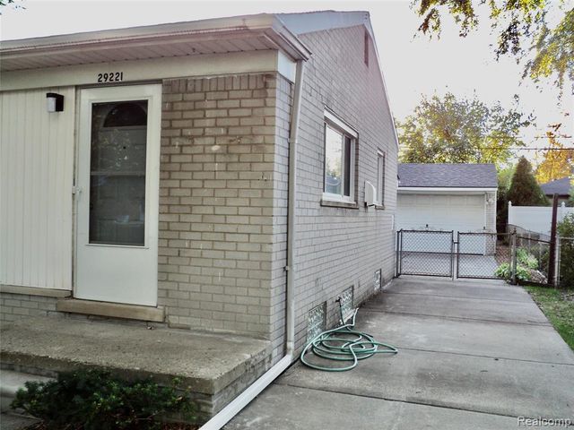 29221 Mark Avenue, Madison Heights, MI 48071