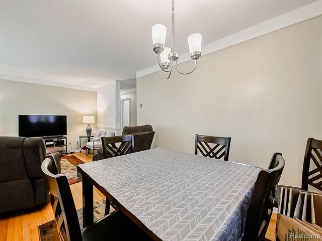 29221 Mark Avenue, Madison Heights, MI 48071