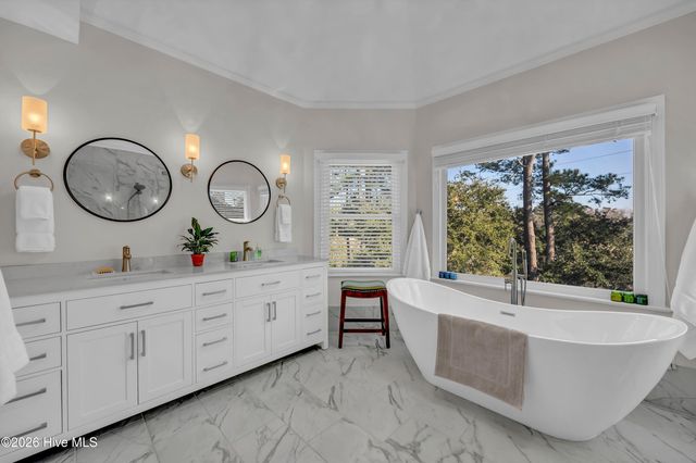 609 Sandfiddler Pointe Road, Wilmington, NC 28409