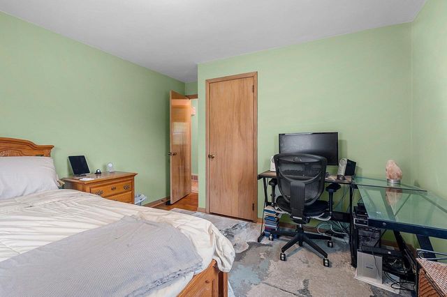 1924 E GLENDALE AVENUE, Appleton, WI 54911