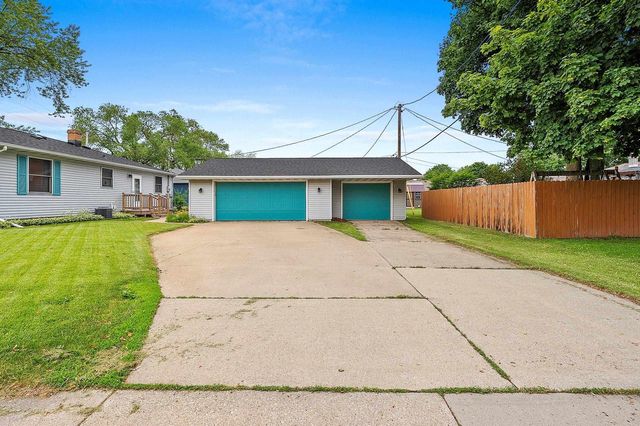 1924 E GLENDALE AVENUE, Appleton, WI 54911