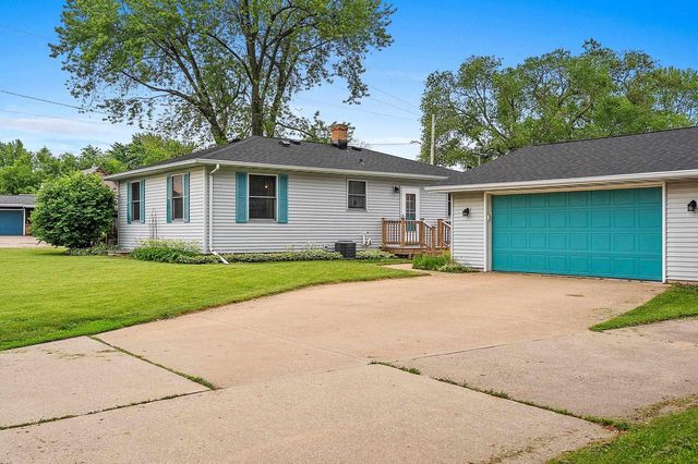 1924 E GLENDALE AVENUE, Appleton, WI 54911