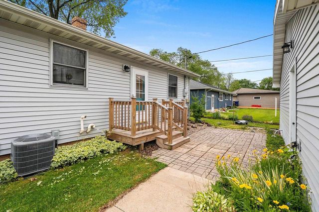 1924 E GLENDALE AVENUE, Appleton, WI 54911