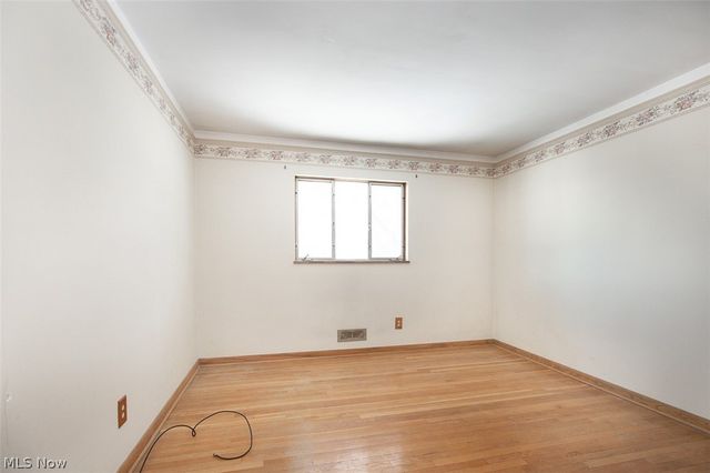 10725 York Road, North Royalton, OH 44133