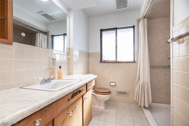 10725 York Road, North Royalton, OH 44133