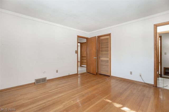 10725 York Road, North Royalton, OH 44133