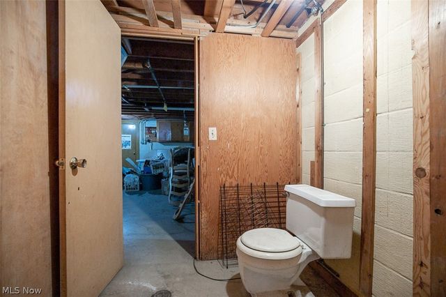 10725 York Road, North Royalton, OH 44133