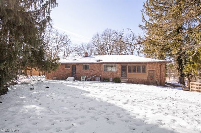 10725 York Road, North Royalton, OH 44133