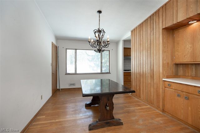 10725 York Road, North Royalton, OH 44133