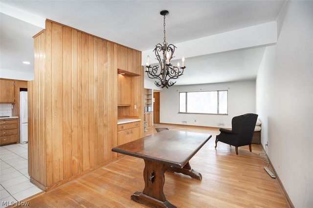 10725 York Road, North Royalton, OH 44133