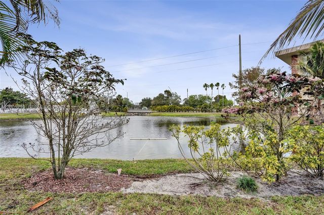 3051 NW 46th Ave 101, Lauderdale Lakes, FL 33313