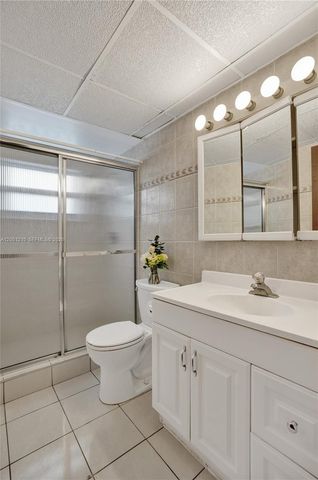 3051 NW 46th Ave 101, Lauderdale Lakes, FL 33313