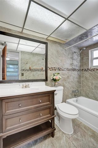 3051 NW 46th Ave 101, Lauderdale Lakes, FL 33313
