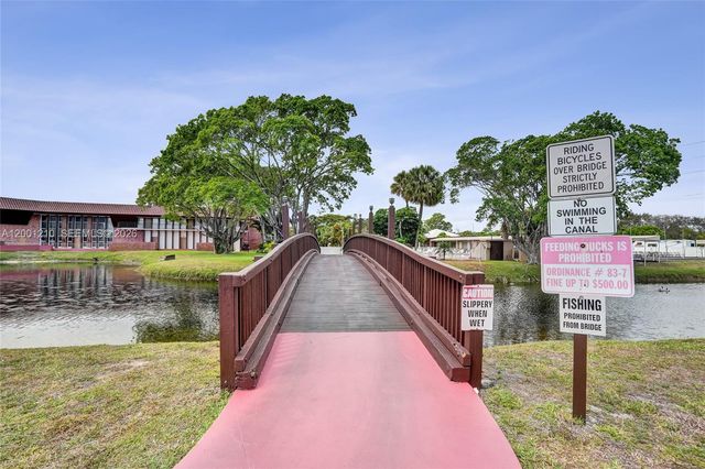 3051 NW 46th Ave 101, Lauderdale Lakes, FL 33313