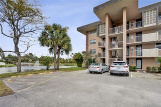 3051 NW 46th Ave 101, Lauderdale Lakes, FL 33313