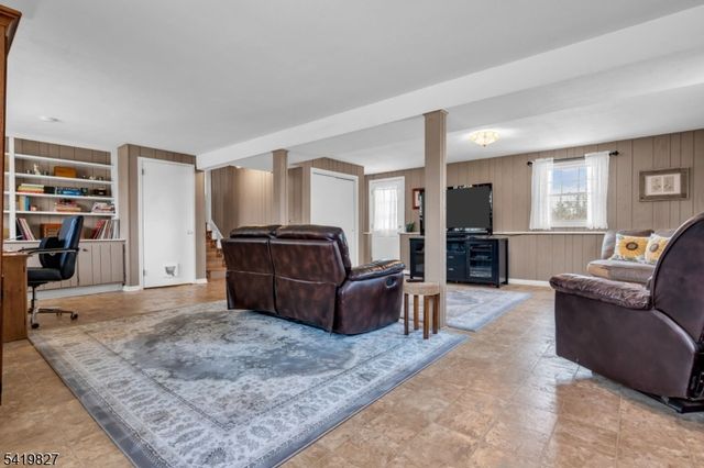 200 Zion Rd, Hillsborough Twp., NJ 08844