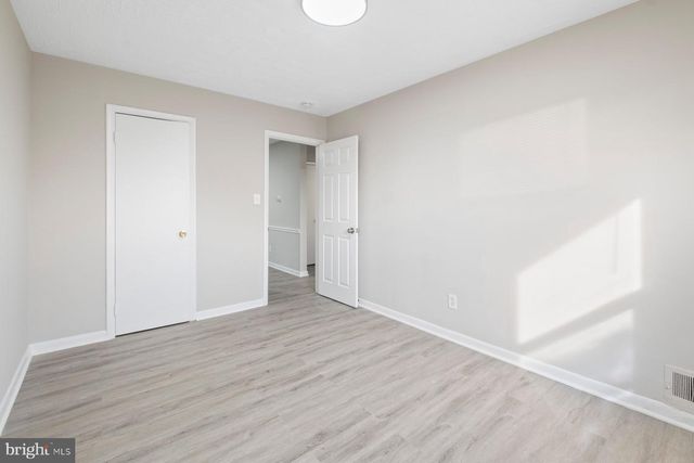 883 BELLEVUE ST SE, Washington, DC 20032