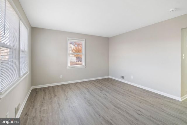 883 BELLEVUE ST SE, Washington, DC 20032