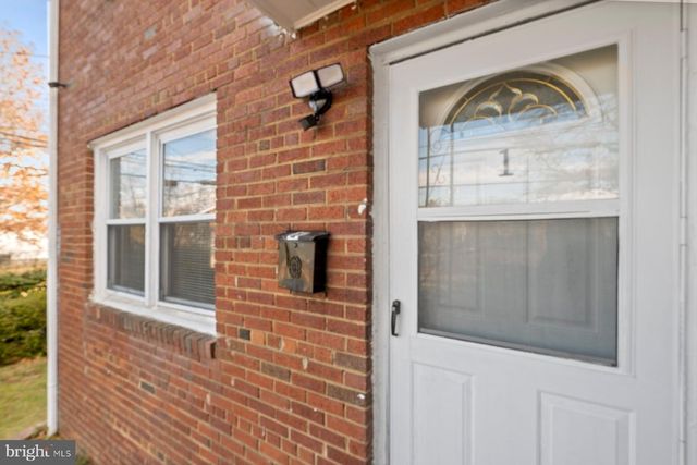 883 BELLEVUE ST SE, Washington, DC 20032