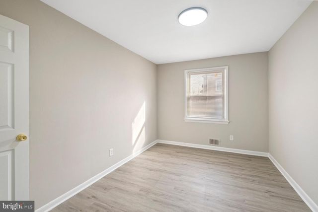 883 BELLEVUE ST SE, Washington, DC 20032