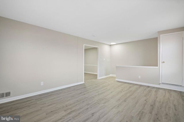 883 BELLEVUE ST SE, Washington, DC 20032