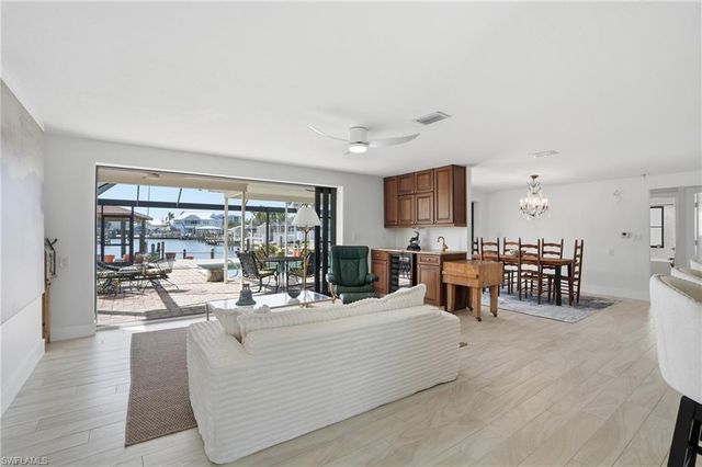 120 Albatross ST, Fort Myers Beach, FL 33931
