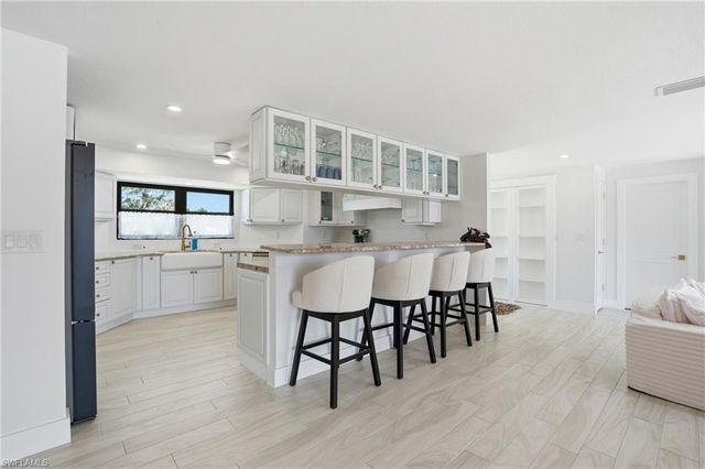 120 Albatross ST, Fort Myers Beach, FL 33931