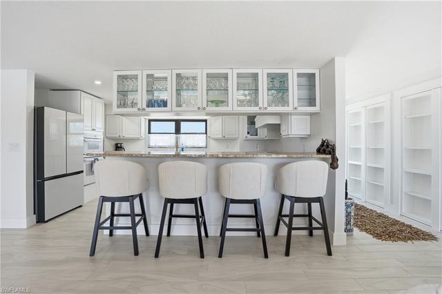 120 Albatross ST, Fort Myers Beach, FL 33931