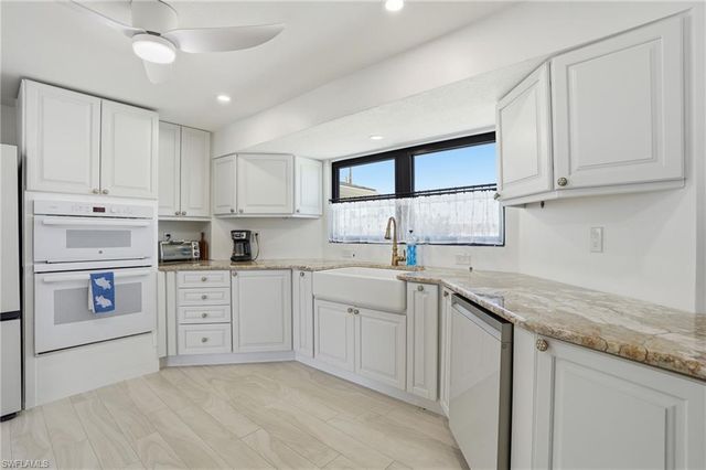 120 Albatross ST, Fort Myers Beach, FL 33931