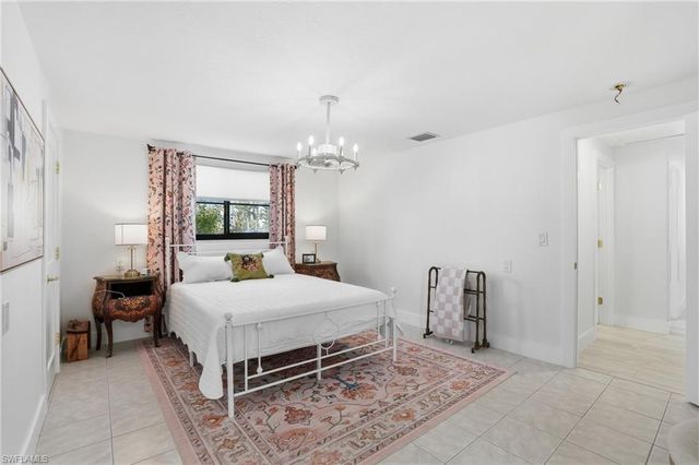 120 Albatross ST, Fort Myers Beach, FL 33931