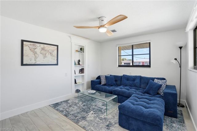 120 Albatross ST, Fort Myers Beach, FL 33931