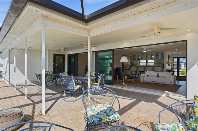 120 Albatross ST, Fort Myers Beach, FL 33931