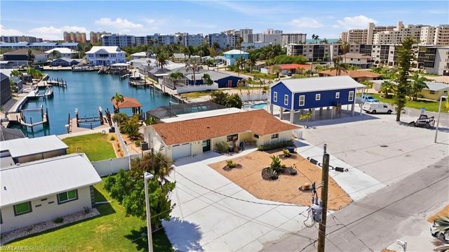 120 Albatross ST, Fort Myers Beach, FL 33931