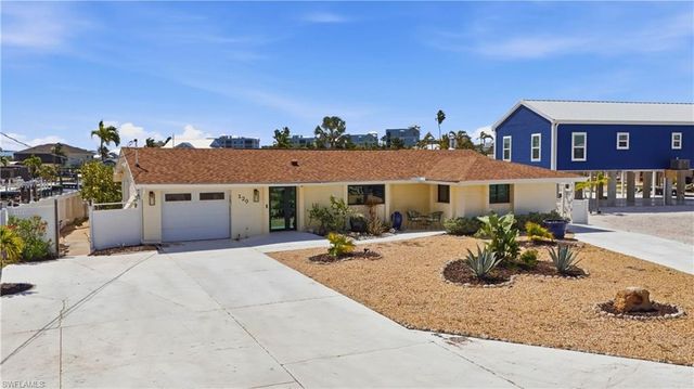 120 Albatross ST, Fort Myers Beach, FL 33931