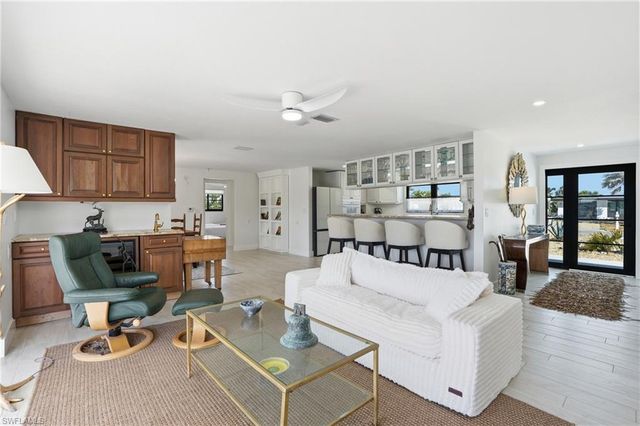 120 Albatross ST, Fort Myers Beach, FL 33931