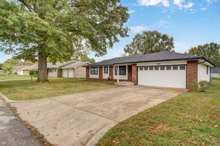 1210 West Berkeley Street, Springfield, MO 65807