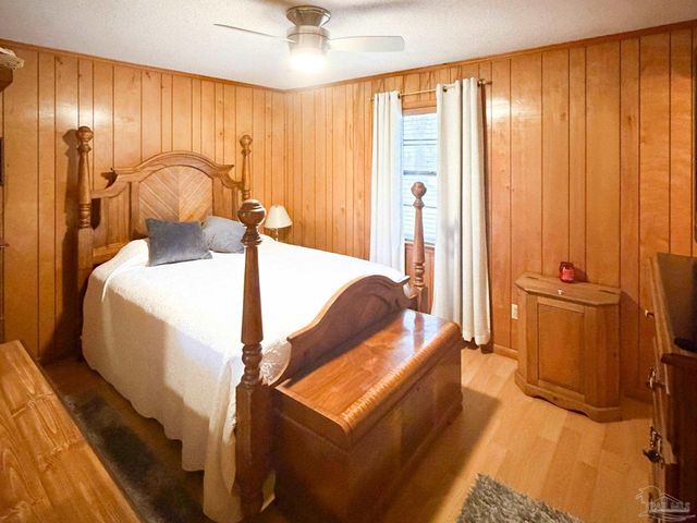 2845 Pine Forest Rd, Cantonment, FL 32533