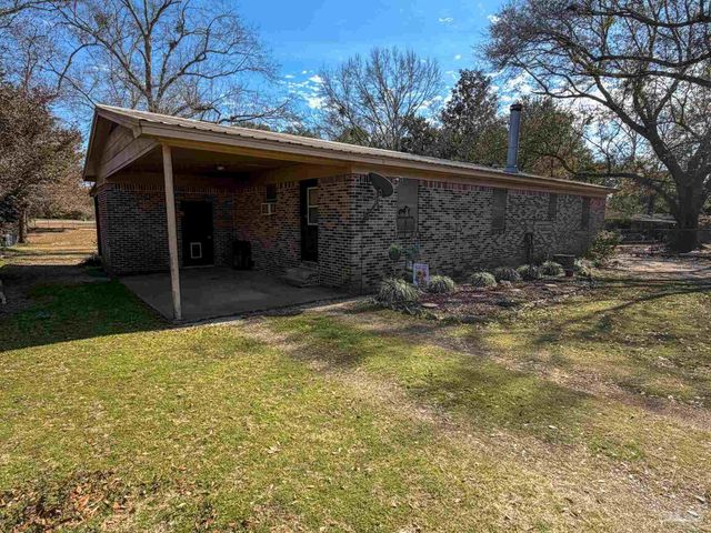 2845 Pine Forest Rd, Cantonment, FL 32533