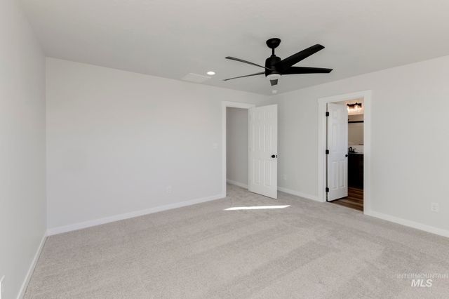 6699 W Fairy Falls Dr, Meridian, ID 83646