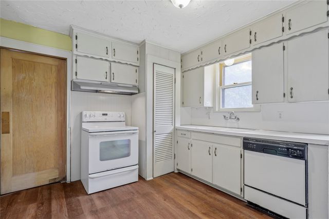 2625 S University Drive, Fort Worth, TX 76109
