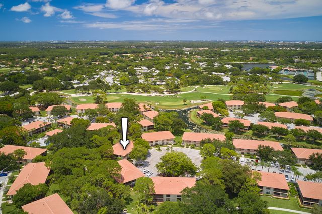 563 Brackenwood Place, Palm Beach Gardens, FL 33418