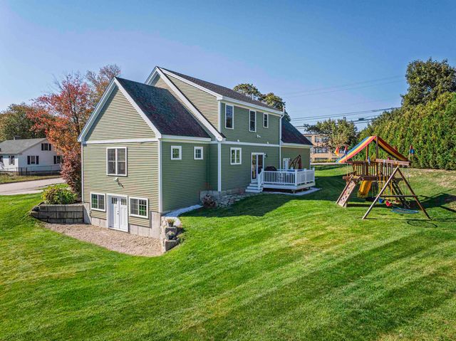 4 Shore Lane, Dover, NH 03820