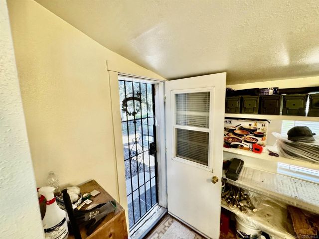 2550 Live Oak Trl, Boulevard, CA 91905