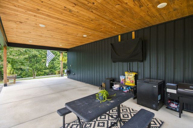 475 McCord Hollow Rd, Hohenwald, TN 38462