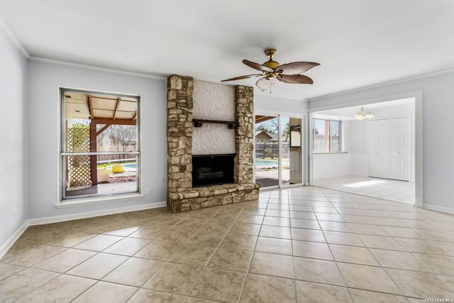 8314 Delphian Dr, Universal City, TX 78148