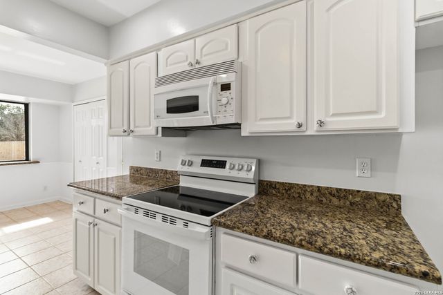 8314 Delphian Dr, Universal City, TX 78148