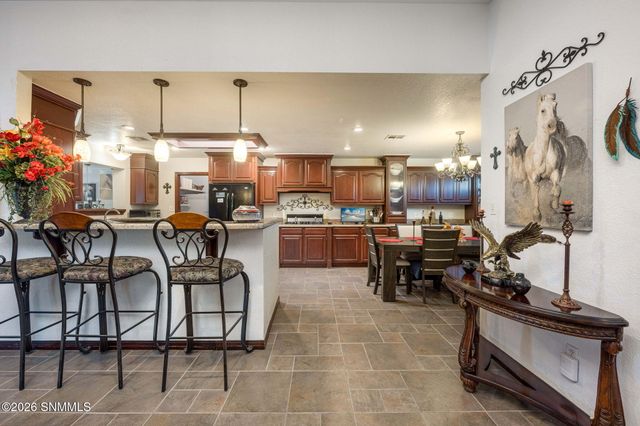 6125 N Jornada Road, Las Cruces, NM 88012